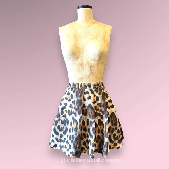 NWT Unworn Y2K Leopard Skater Skirt Textured Quilted Box Pleat Alternative Retro - Picture 2 of 6